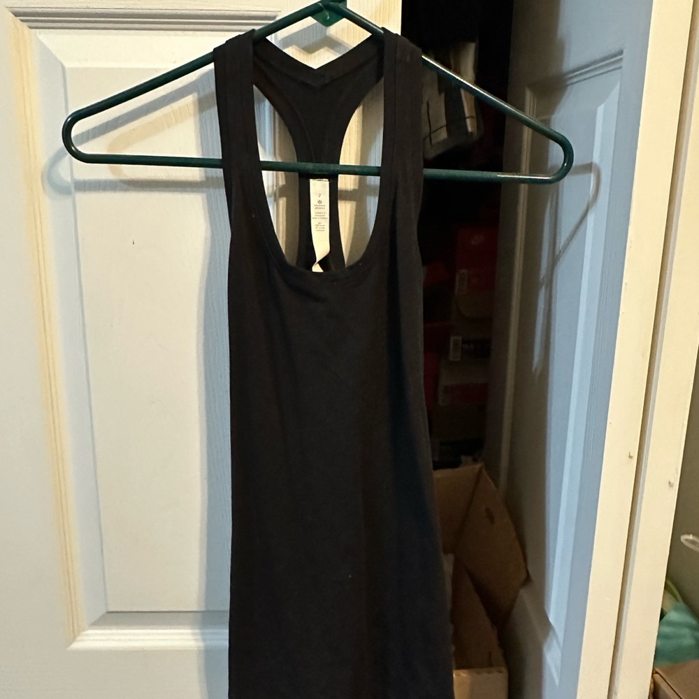 Lululemon tank size 2